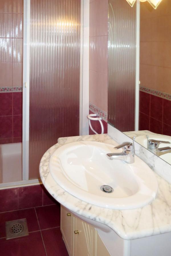 Apartment Marija - UGL205 Kali Bagian luar foto
