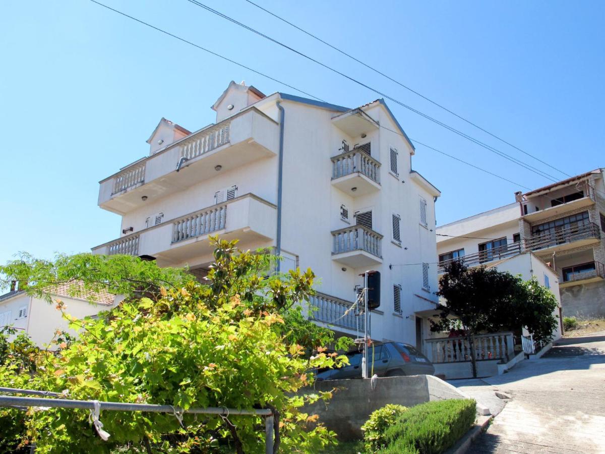 Apartment Marija - UGL205 Kali Bagian luar foto