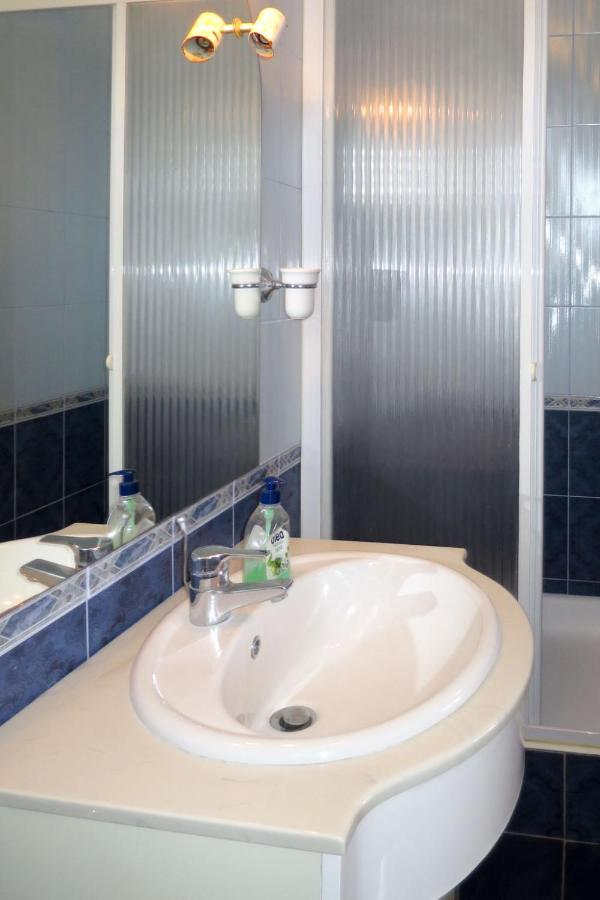Apartment Marija - UGL205 Kali Bagian luar foto