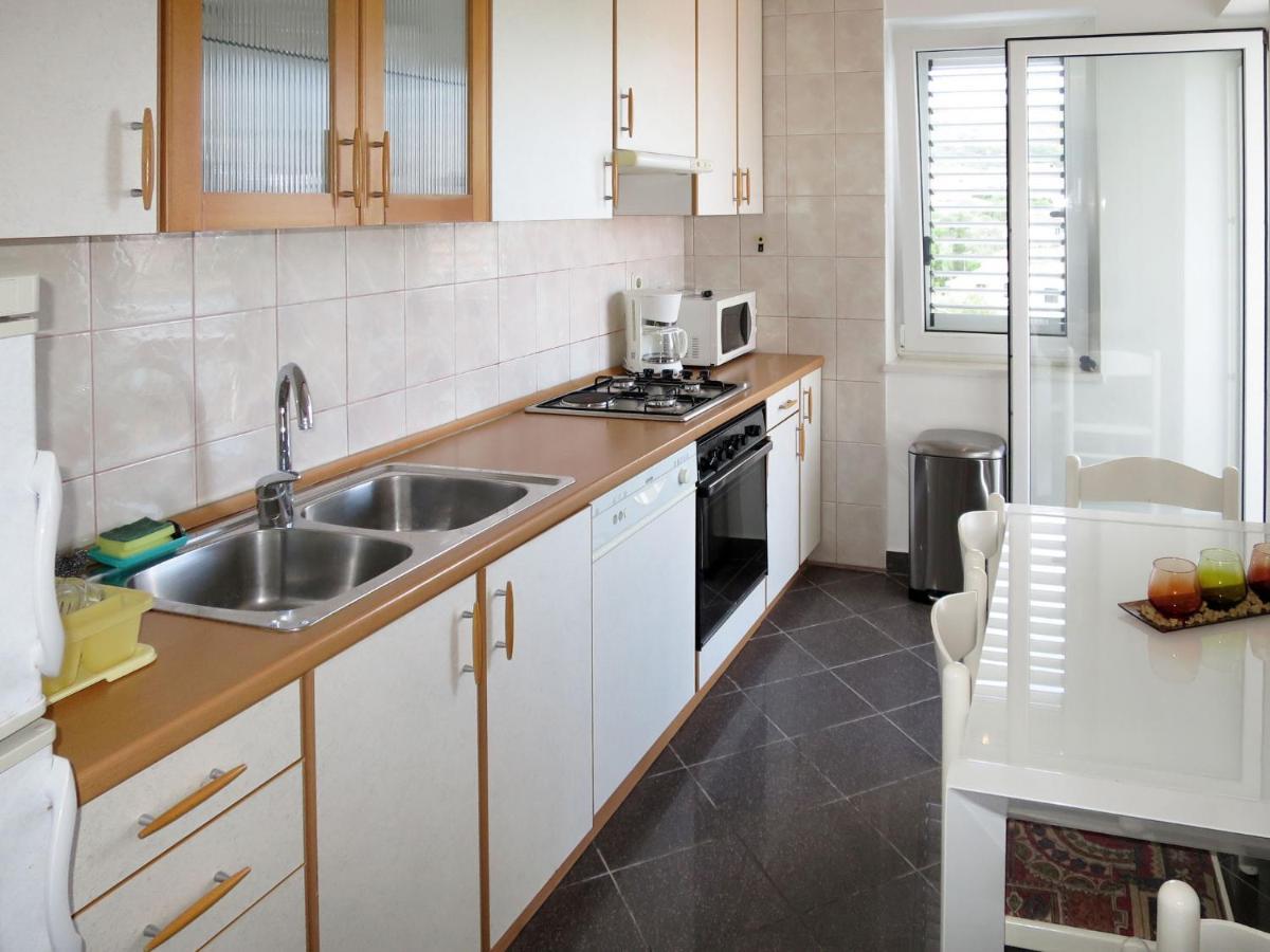 Apartment Marija - UGL205 Kali Bagian luar foto